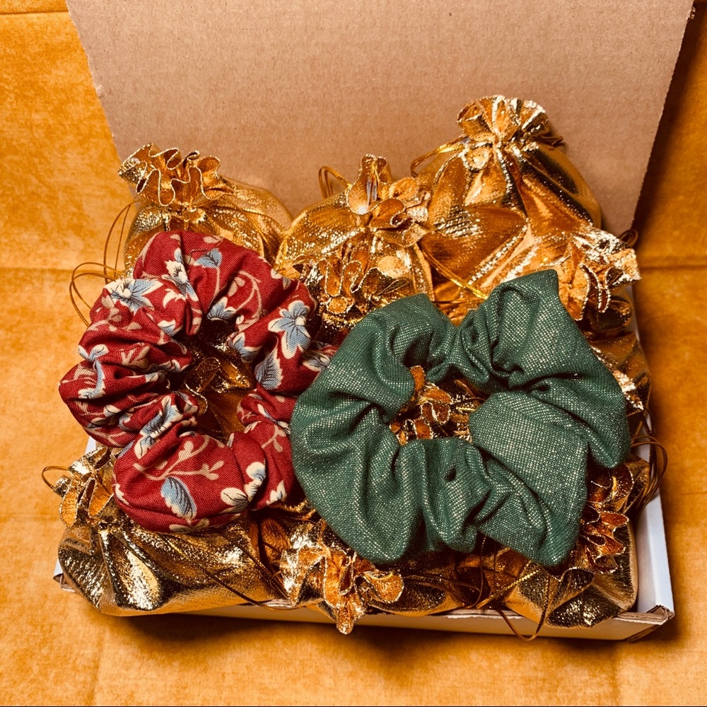 Scrunchie 12 Day Advent Calendar Christmas Colors